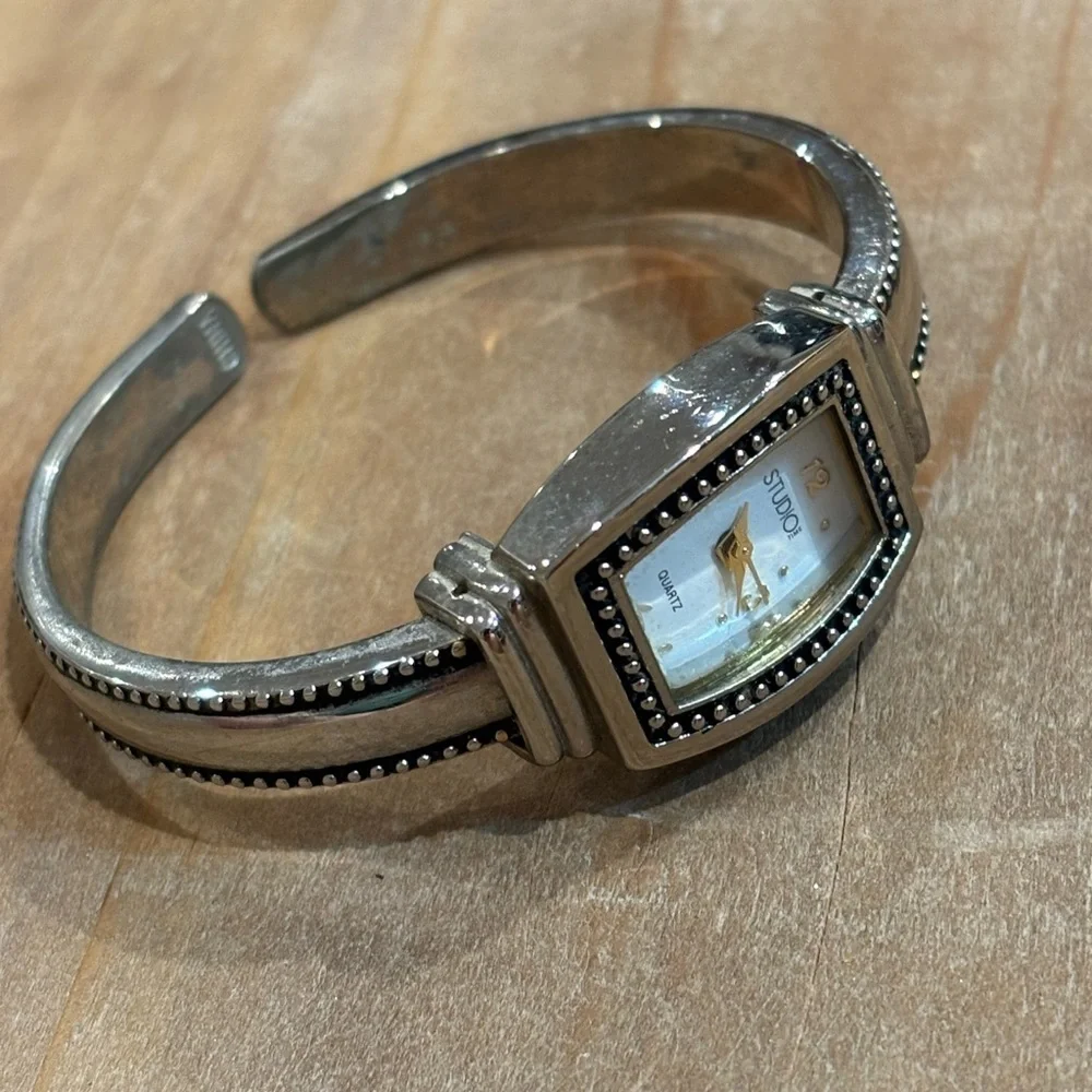 Studio chic smartwatch